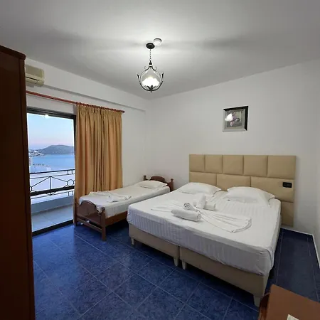 Blue Waves * Sarandë