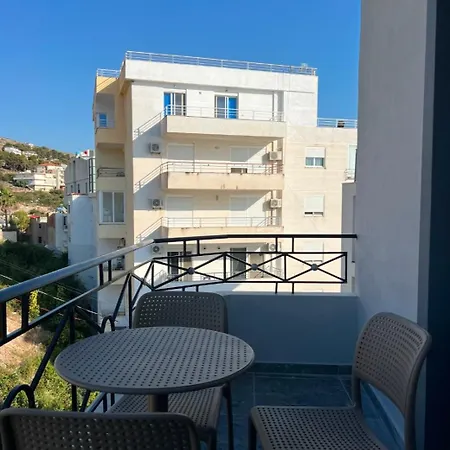 Blue Waves & Apartamento Sarandë